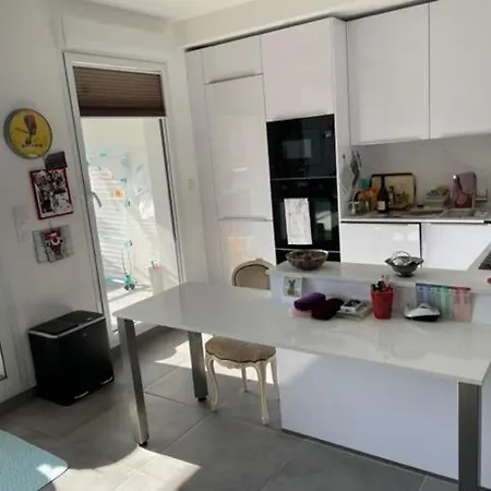 F3 De 74 M2- Chez Carole Et Laurent