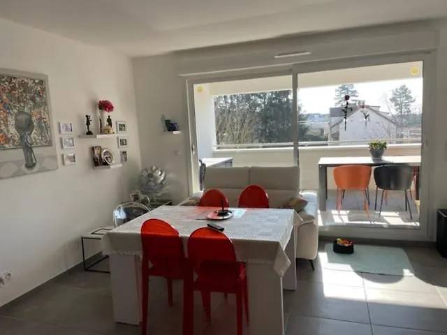 F3 De 74 M2- Chez Carole Et Laurent